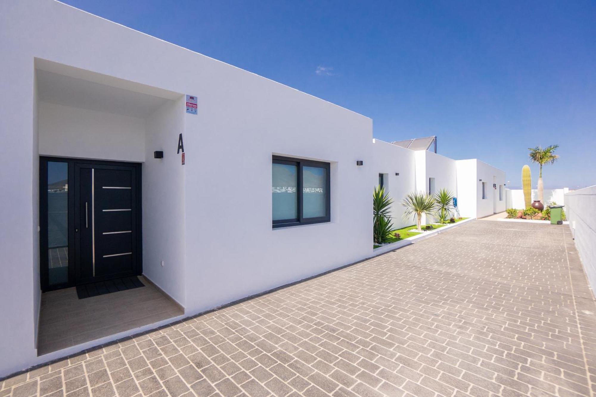 Sea Breeze Villas Lapa And Claca Плайя-Бланка Екстер'єр фото
